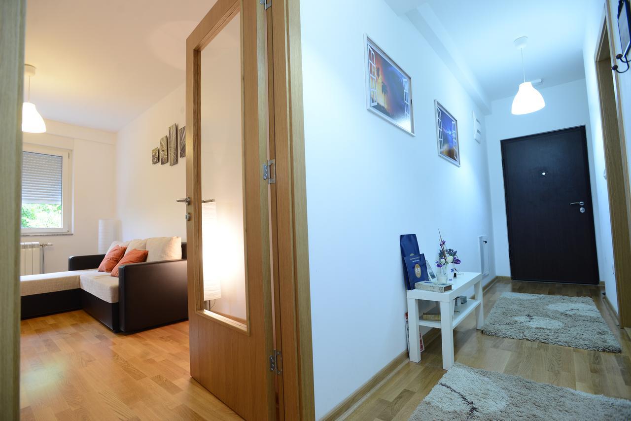 Apartment Lux Lomina Cacak Exterior photo