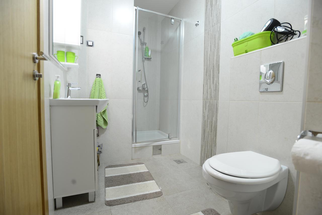Apartment Lux Lomina Cacak Exterior photo