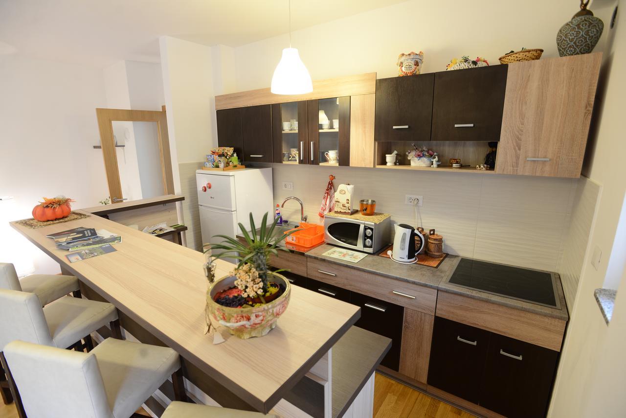 Apartment Lux Lomina Cacak Exterior photo
